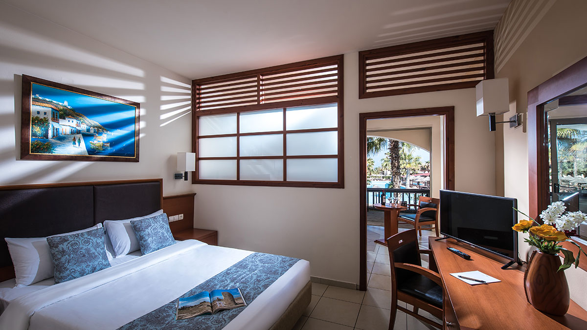 Family 2Bedrooms Pool view